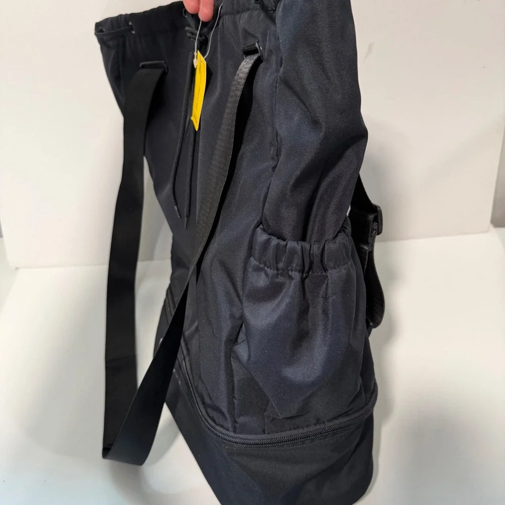 Beyond Yoga Womens Convertible Drawstring Backpack Tote OS Black NWT Gym Bag